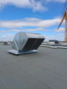 La ventilation est installée sur le toit